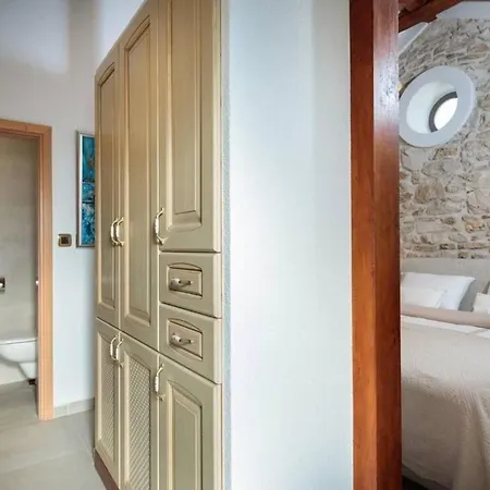 Feriehus Ferienhaus Fur 4 Personen Und 2 In Skradin, Dalmatien Norddalmatien *