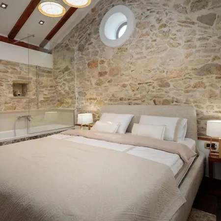 Ferienhaus Fur 4 Personen Und 2 In Skradin, Dalmatien Norddalmatien * Skradin